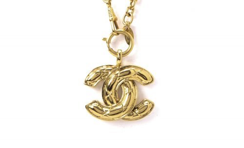 chanel-logo-necklace